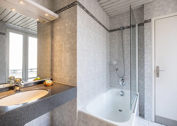 Terminus Montparnasse 3* Paryż