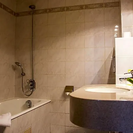 Terminus Montparnasse מלון 3*