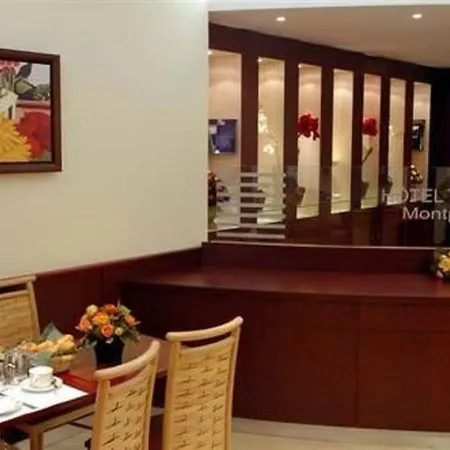 Terminus Montparnasse 3* פריז